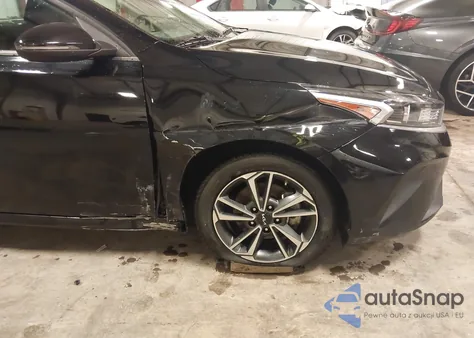 2024 Kia Forte Lxs из США, поврежденный, VIN 3KPF24AD3RE729238